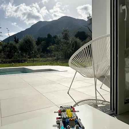 Splash With Private Pools * Νικιάνα