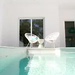 アパート Splash With Private Pools ニキアナ