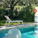 Apartament Splash With Private Pools