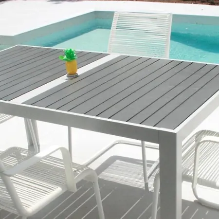 Splash With Private Pools Appartamento Nikiana