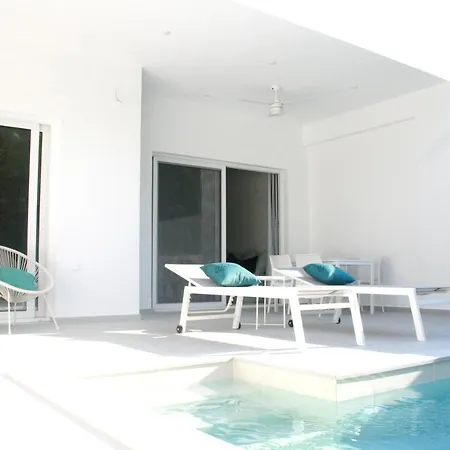Appartement Splash With Private Pools Nikiana