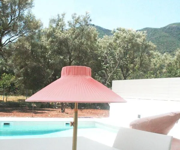 Splash With Private Pools Apartament Nikiana