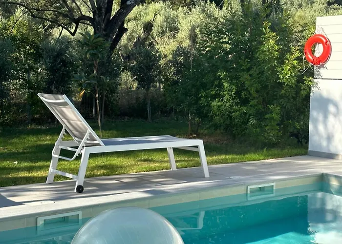 Apartament Splash With Private Pools